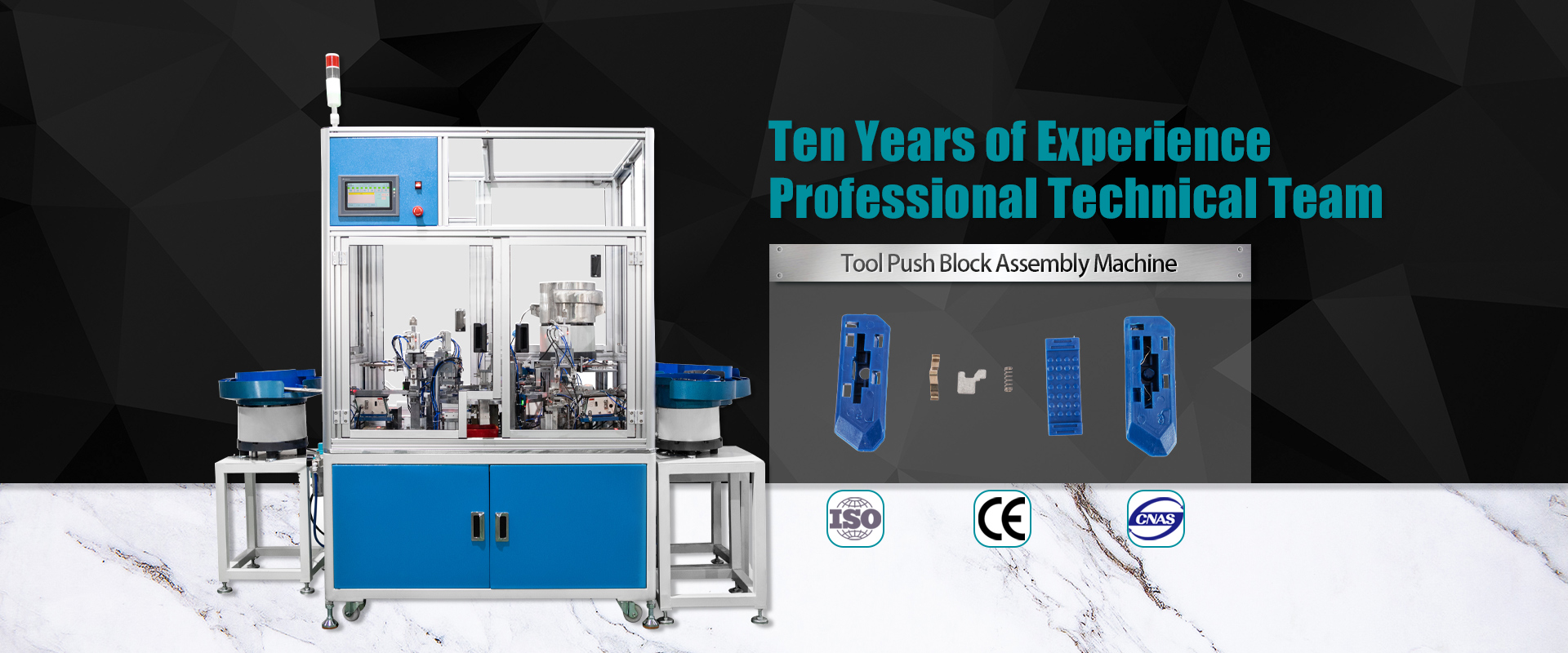 Nhà máy lắp ráp máy Trung Quốc